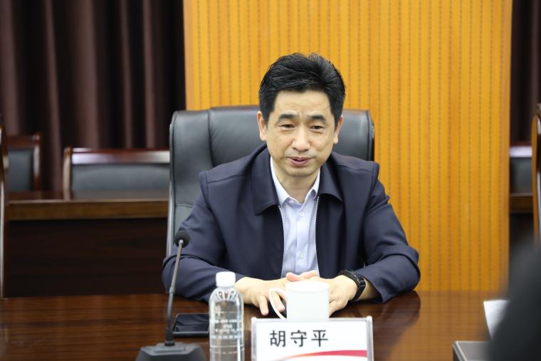 陕煤实业集团胡守平一行到神木煤化工座谈交流