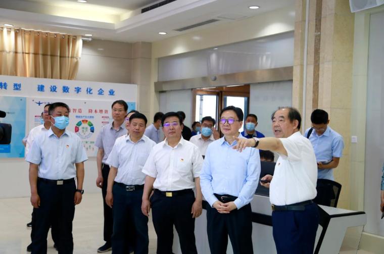 常务副省长周霁莅临多氟多调研指导工作