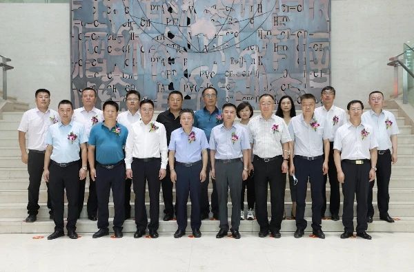 兵地携手谱写新疆畜牧产业高质量发展新篇章 —— 鑫宝农业与新疆中泰