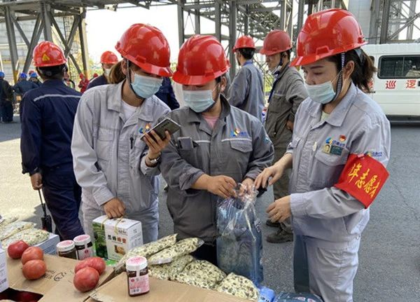 新疆中泰化学托克逊能化公司电石厂持续推动我为群众办实事实践活动走